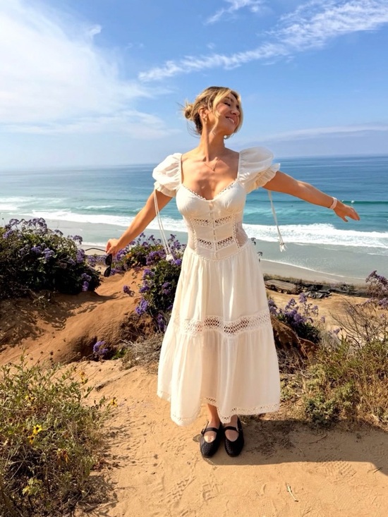 Anthropologie Dresses & Skirts - Antropología Beautiful, romantic embroidered dress